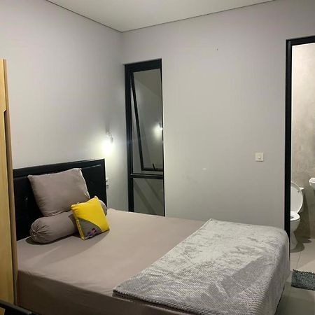 Cozy Puri Hotel Jakarta Buitenkant foto