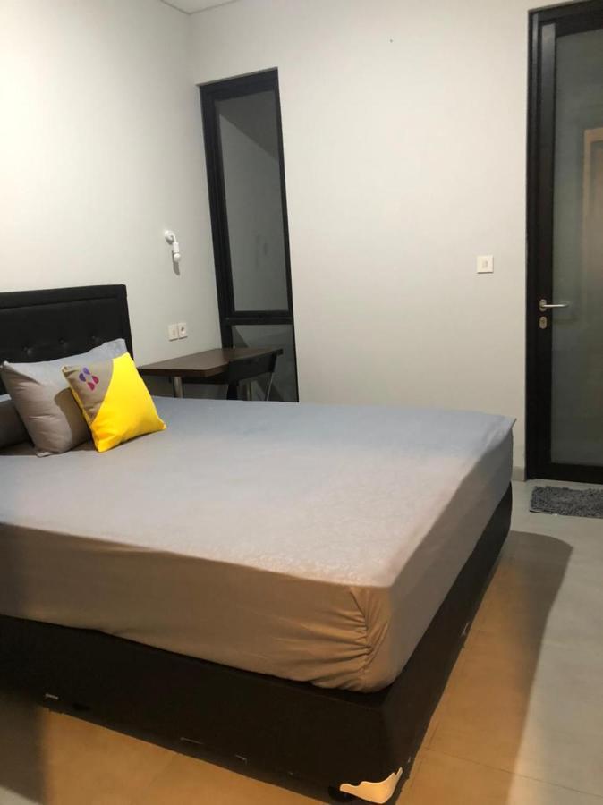 Cozy Puri Hotel Jakarta Buitenkant foto